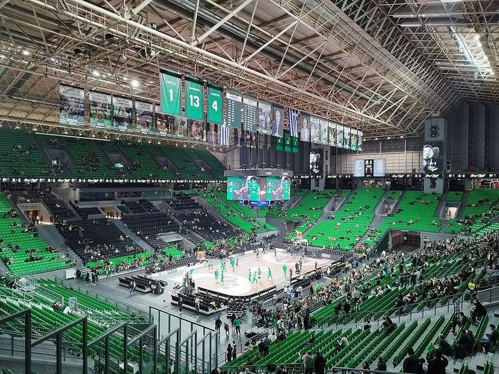 哈登领衔阿森纳名人球迷榜，球迷分享热爱故事（封面配图）